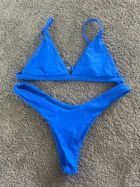 SHEIN Electric Blue Triangle Bikini Set